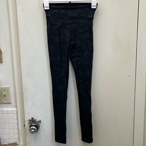 Spanx Black Camo Design Size XS Never Worn